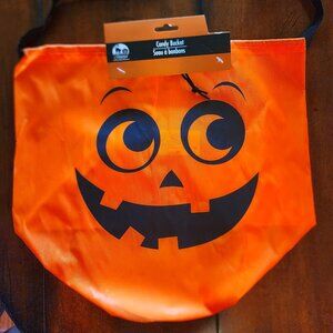 NWT Nylon Halloween Smiling Pumpkin Trick or Treat Candy Drawstring Bucket Bag